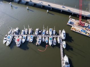 33 Lockwood Dr #I7, Charleston, SC 29401