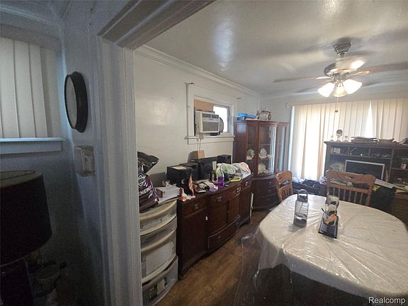 5th image of 336 Grove St