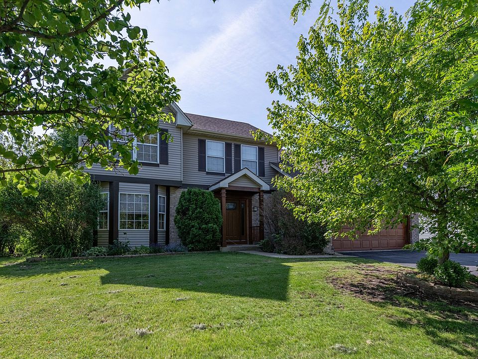 1st image of 548 Lakeview Dr