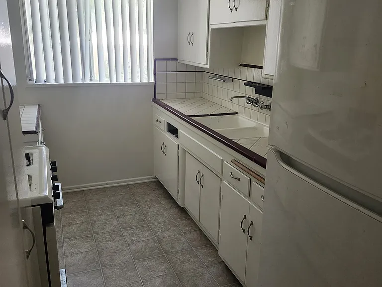 1347 N Alta Vista Blvd #3 — Photo 8