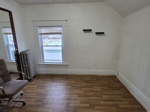 265 Hewitt Ave FLOOR 2