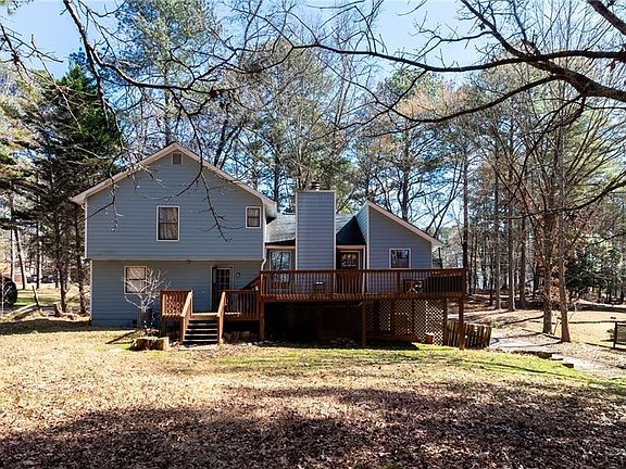 3rd image of 522 Victoria Rd