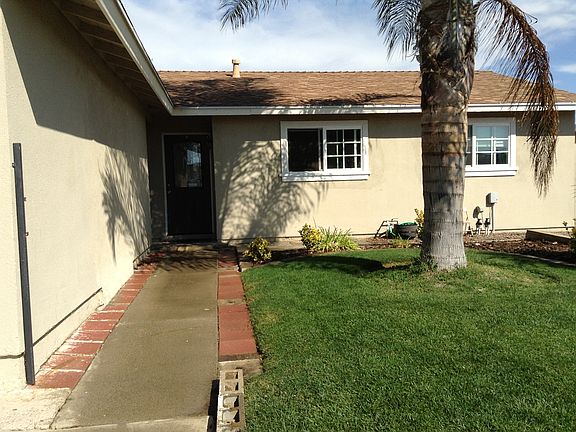 Front Entry Way