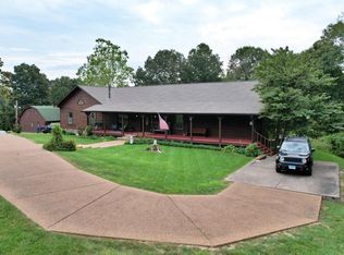 31 Stogey Rd, Brookport, IL 62910