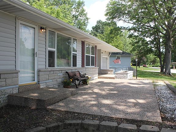 2nd image of 2665 Jonathan Dr