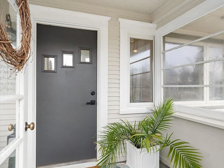 217 W Carlisle Ave — Photo 2