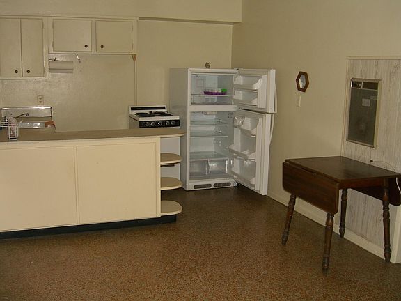 4th image of 2117 8th Ave APT C