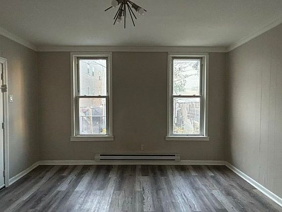 4th image of 6 Jordan Ave #2RR