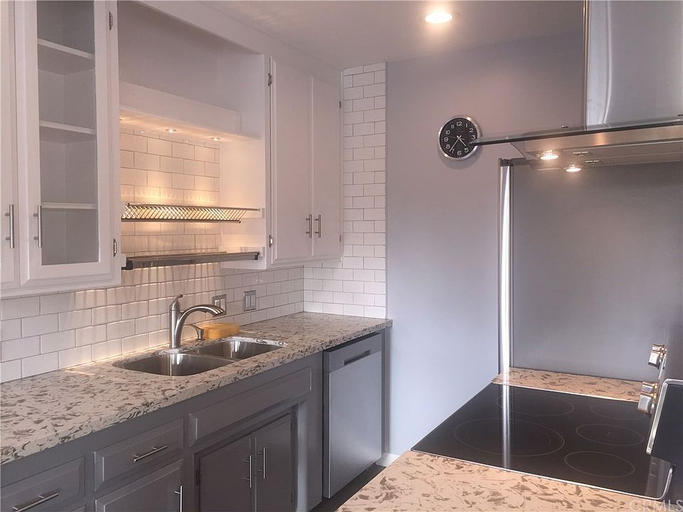 1st image of 1130 E 1st St Unit 305