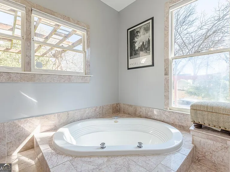 1118 Glenwood Ave SE — Photo 30