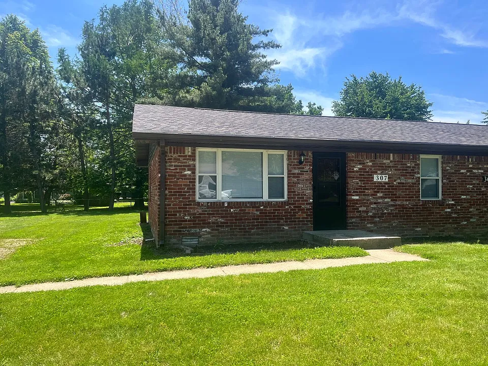307 Sunset Ln