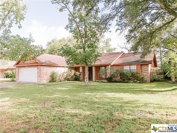 2nd image of 304 Beechwood Dr