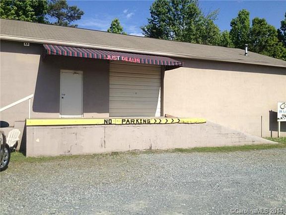 2nd image of 5701 N Graham St