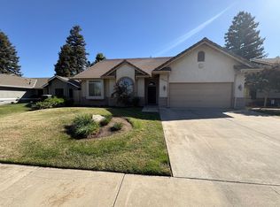 1036 N Palm St, Visalia, CA 93292