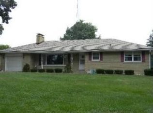 17 Elmwood Dr, Kankakee, IL 60901