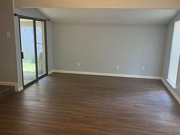 4th image of 2218 Stillmeadow Dr