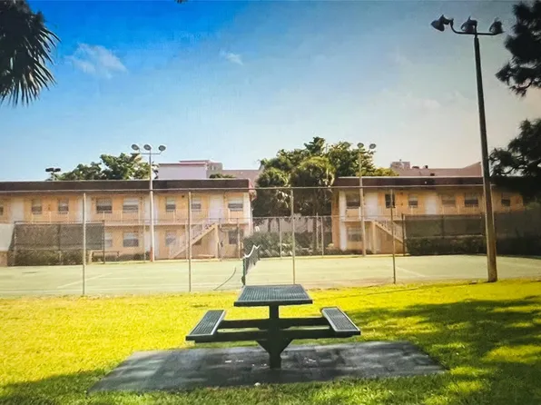 5150 NE 6th Ave APT 130, Fort Lauderdale, FL 33334