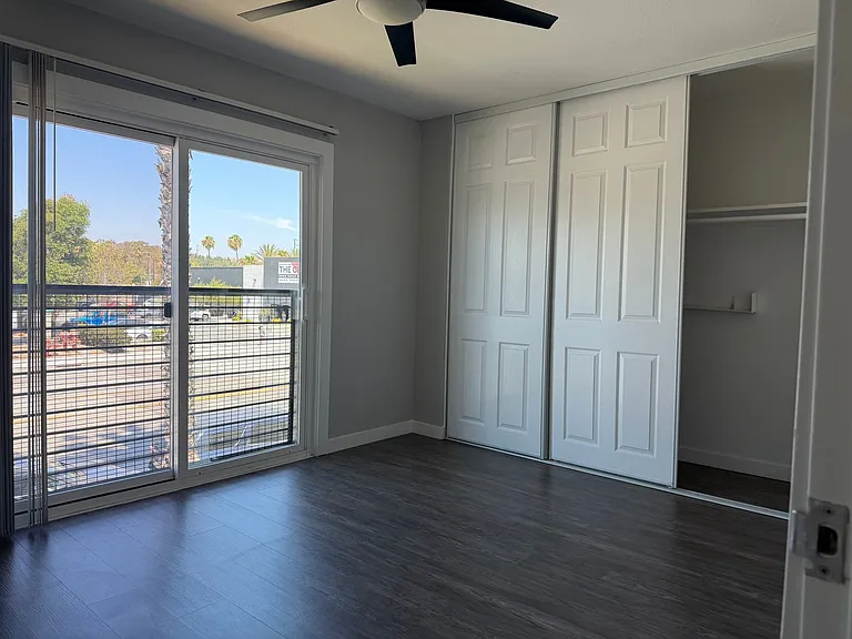 The Circle Apartments at Long Beach — Photo 92