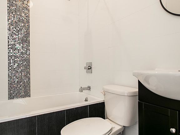 5th image of 319 Harman St #1B