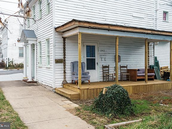 3rd image of 242 N Main St