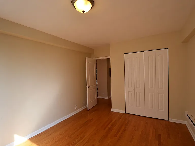 4180 Marine Terrace Apartments — Photo 92