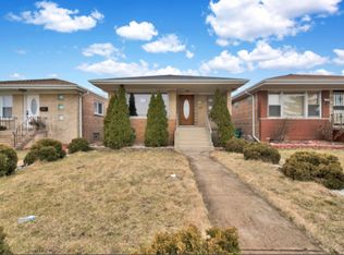 7806 S Lacrosse Ave, Burbank, IL 60459
