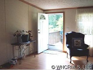 1st image of 20 Amber Knoll Dr