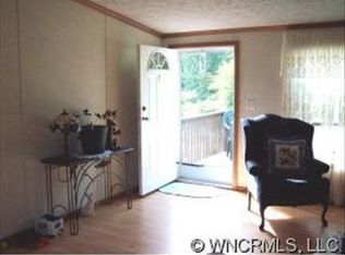 20 Amber Knoll Dr, Hendersonville, NC 28792