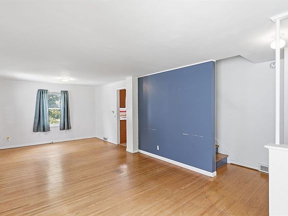 5th image of 193 Rogene St