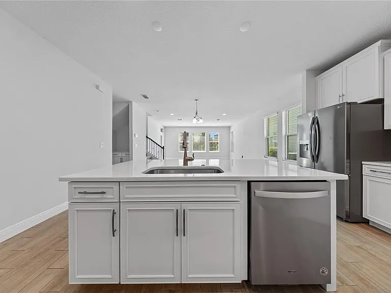 15537 Mango Isle St — Photo 26