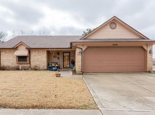 6400 Westridge Dr, Watauga, TX 76148