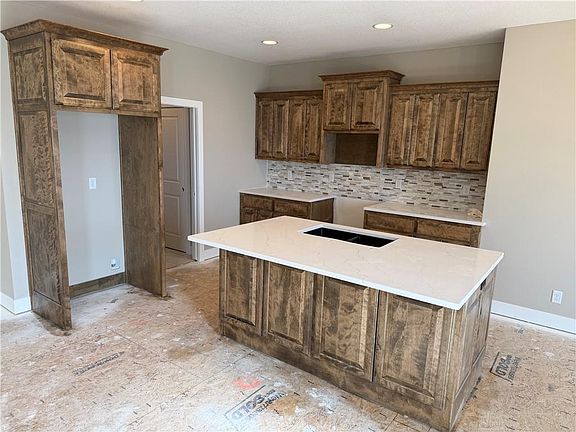 2nd image of 18699 E Bundschu Rd