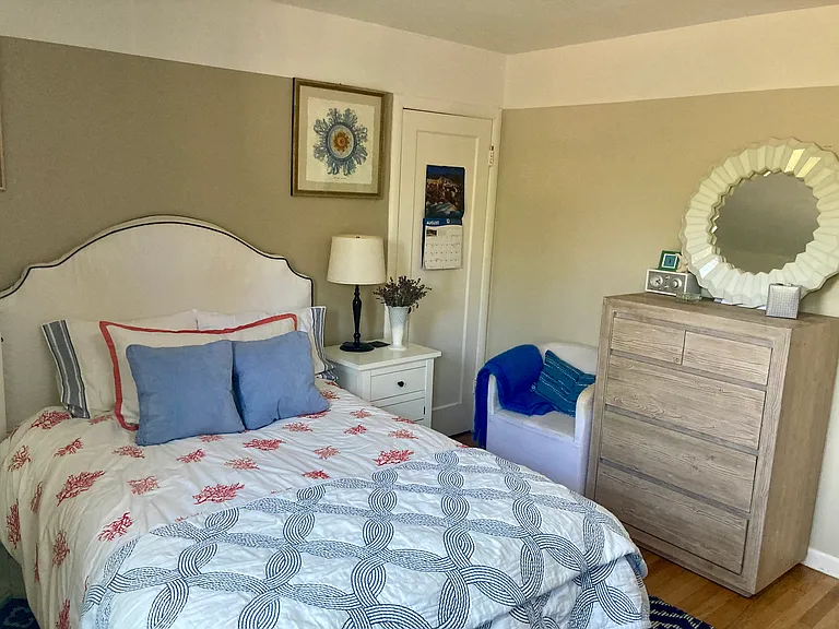 513 Bay St — Photo 15