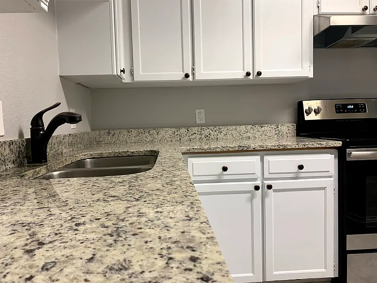 6864 S Creek Dr — Photo 3