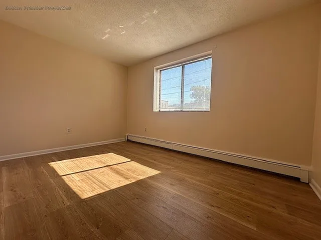 2 bed, 1.0 bath, $2,200 — Photo 4