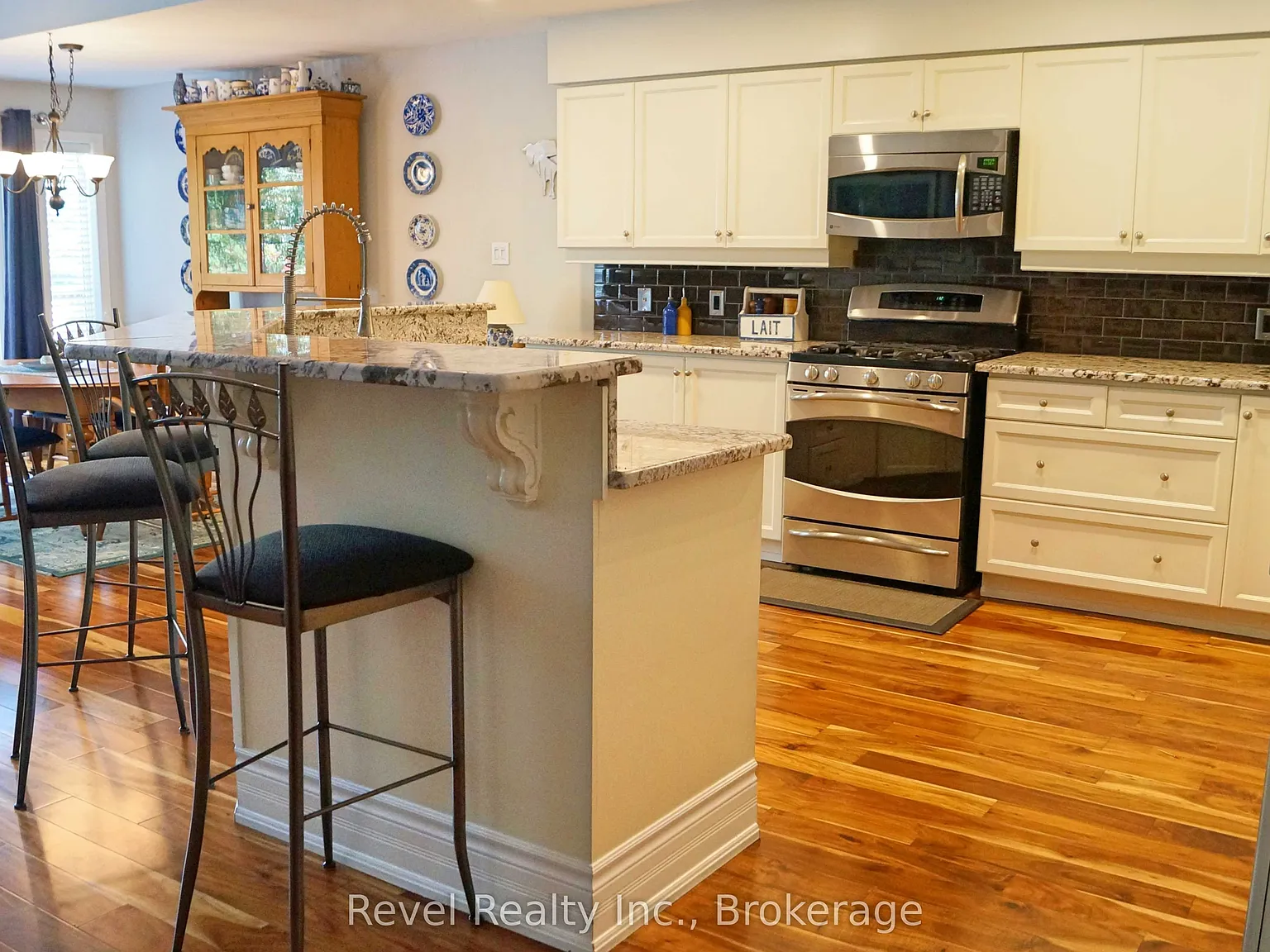 4 bed, $12,000 — Photo 4
