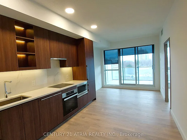 25 McMahon Dr #908 — Photo 2