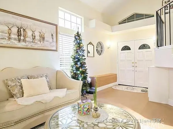 2115 Sun Ridge Dr — Photo 2
