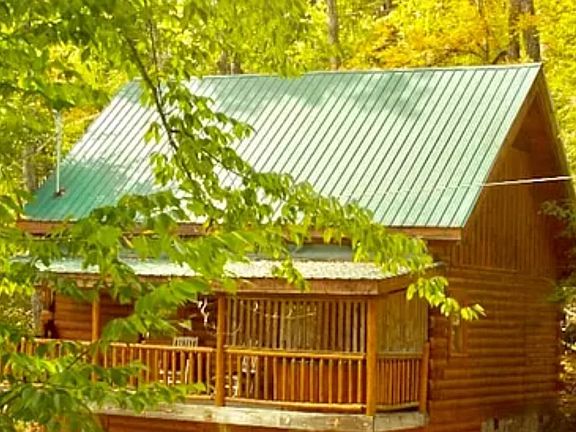 4th image of 1001 Beach Hollow Ct