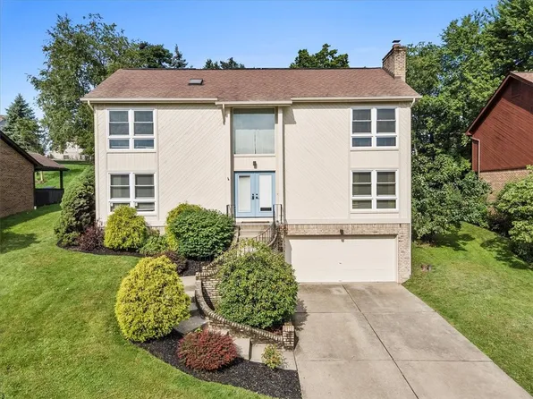 304 Summer Dr, Coraopolis, PA 15108
