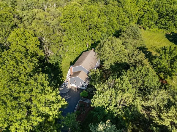 63 Pine Hill Rd, Southborough, MA 01772