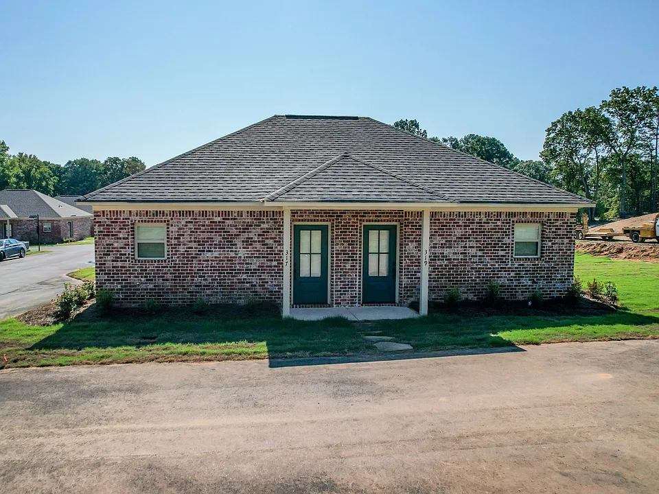 102 Quiet Pine Cir
