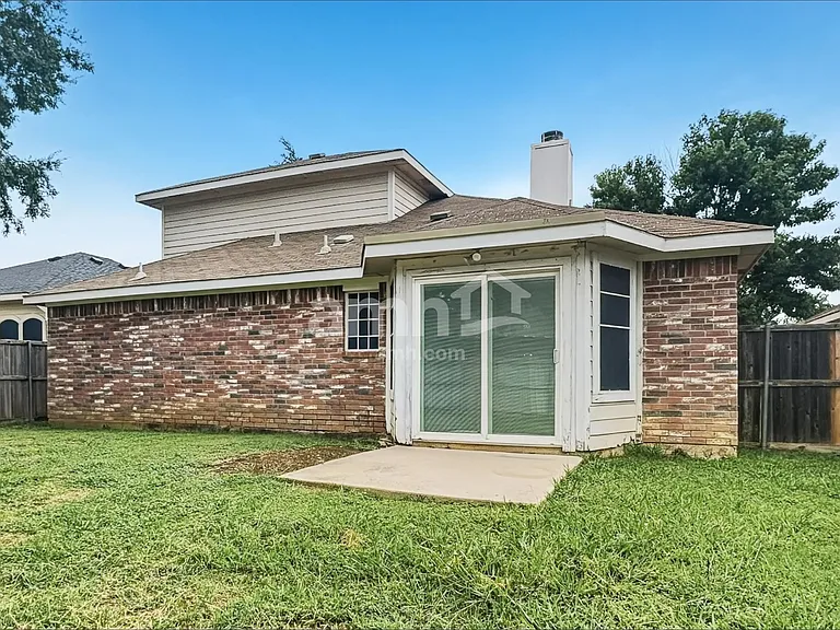 649 Babbling Brook Dr — Photo 16