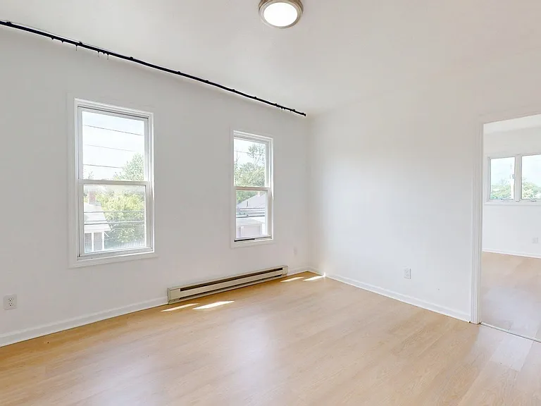 2550 Elyria Ave — Photo 52