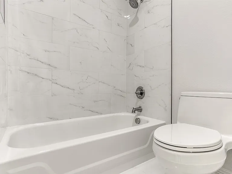 1270 Lakeway Dr — Photo 22