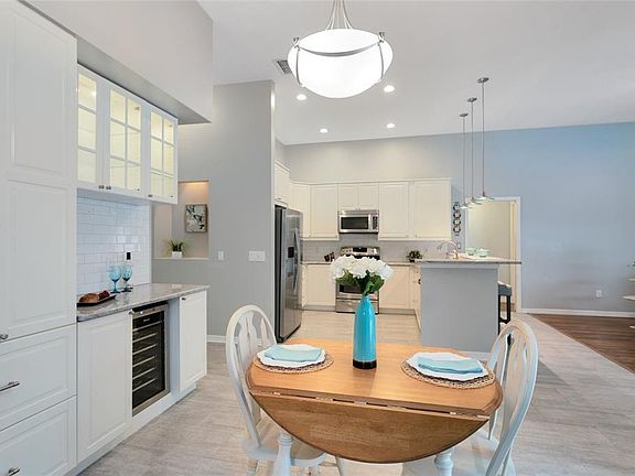3rd image of 2213 Blossomwood Dr