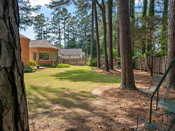 5th image of 8294 Blair Ln