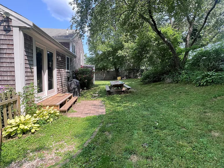 55 Walnut St — Photo 5