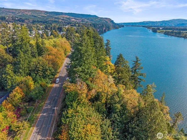 620 Columbia Street, Cathlamet, WA 98612