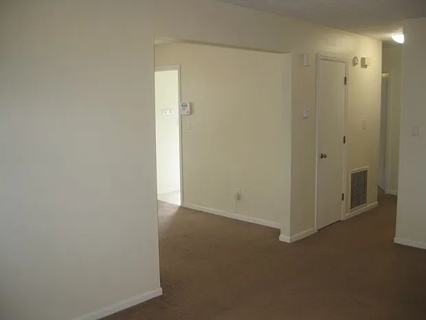 2 BR Duplex. Near Man o'War & Nicholasville Rd. 20261005 — Photo 3